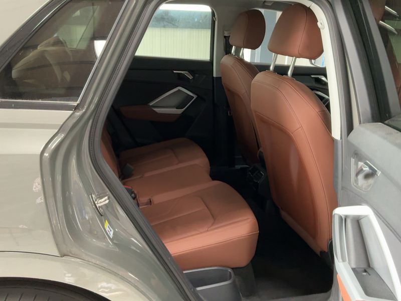 Audi Q3 35 TDI S line 2023 – снимка 19