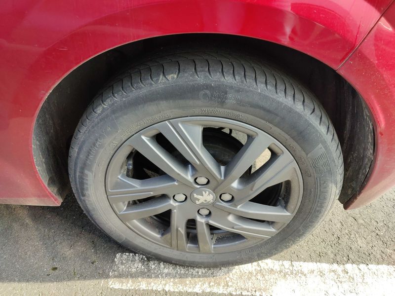 Peugeot 208 1.2 PureTech Style 2022 – снимка 19