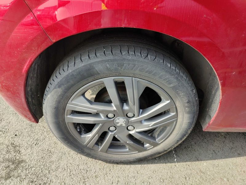 Peugeot 208 1.2 PureTech Style 2022 – снимка 18