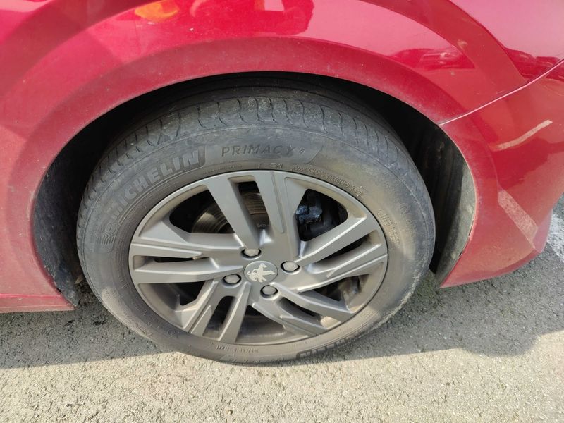 Peugeot 208 1.2 PureTech Style 2022 – снимка 17