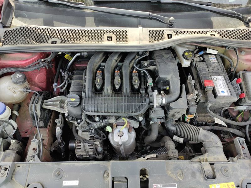 Peugeot 208 1.2 PureTech Style 2022 – снимка 8
