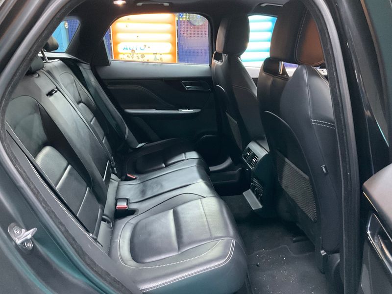 Jaguar F-Pace 25d R-Sport AWD 2018 – снимка 19