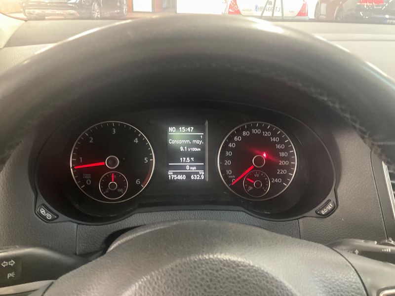 Volkswagen Sharan 2.0 TDI Comfortline BlueMotion Tech 2012 – снимка 18
