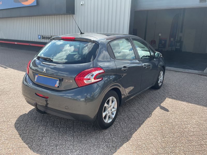 Peugeot 208 1.2 VTi Active 2014 – снимка 2