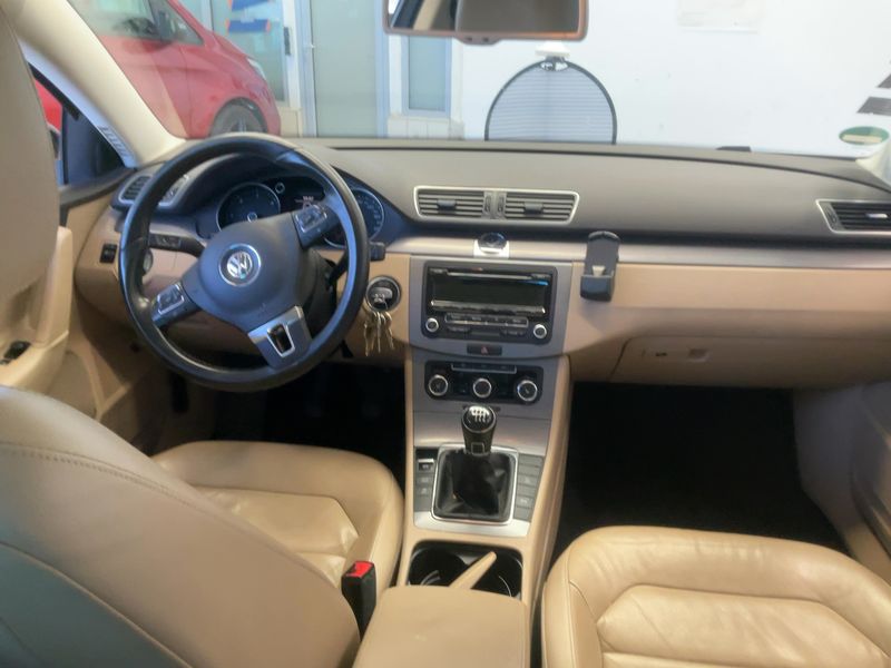 Volkswagen Passat 2.0 TDI Comfortline BlueMotion Tech 2013 – снимка 18