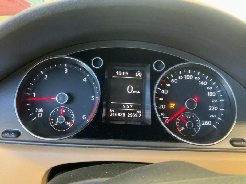 Volkswagen Passat 2.0 TDI Comfortline BlueMotion Tech 2013 – снимка 19