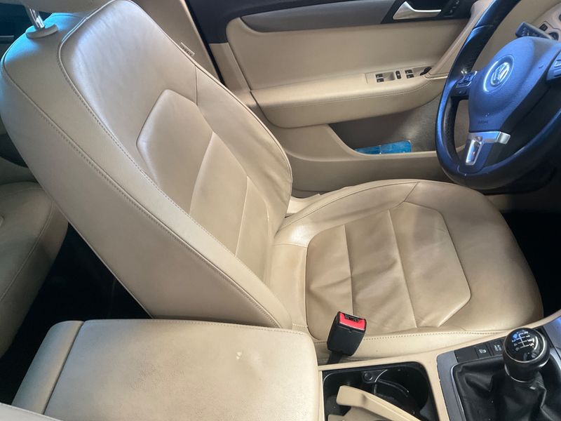 Volkswagen Passat 2.0 TDI Comfortline BlueMotion Tech 2013 – снимка 41