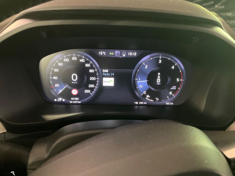 Volvo XC40 2.0 D3 Business Plus AWD 2019 – снимка 18