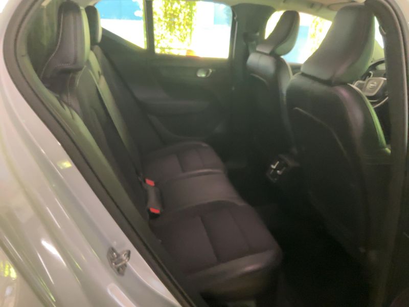 Volvo XC40 2.0 D3 Business Plus AWD 2019 – снимка 19