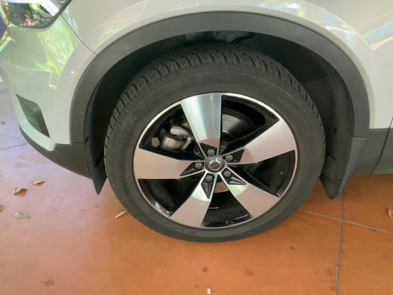 Volvo XC40 2.0 D3 Business Plus AWD 2019 – снимка 3