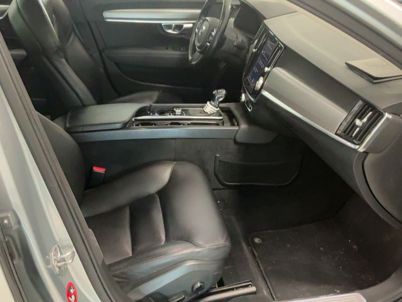 Volvo V90 2.0 D4 Momentum 2017 – снимка 16
