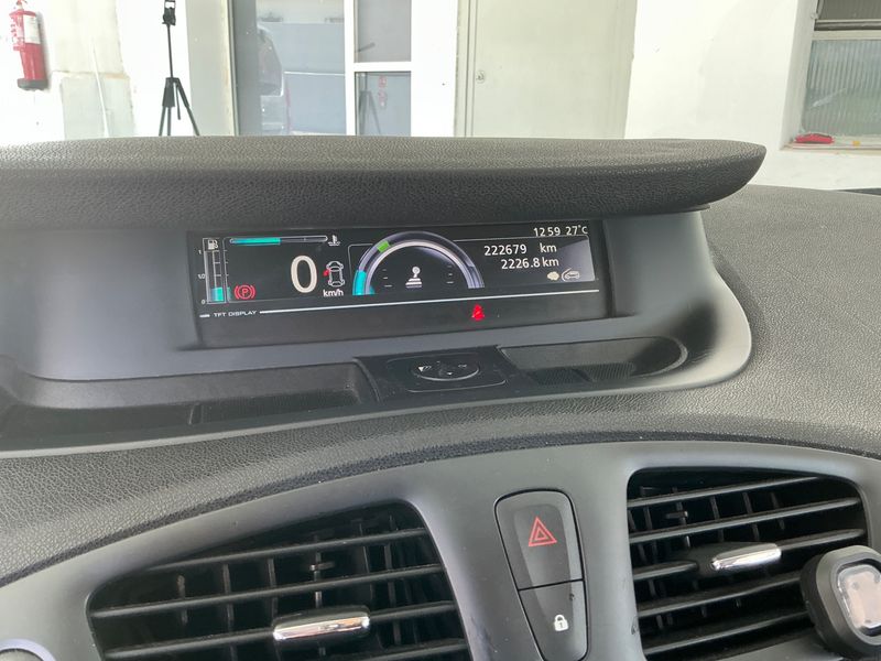 Renault Scenic 1.5 dCi Expression 2012 – снимка 4