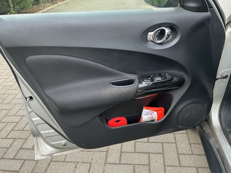 Nissan Juke 1.6 Acenta 2013 – снимка 36