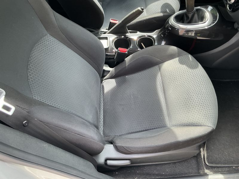 Nissan Juke 1.6 Acenta 2013 – снимка 38