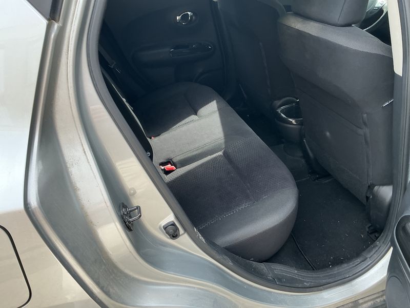 Nissan Juke 1.6 Acenta 2013 – снимка 37