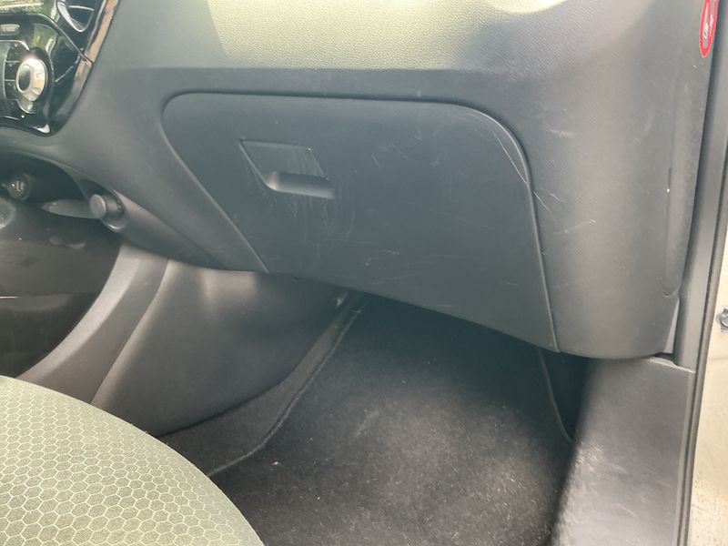 Nissan Juke 1.6 Acenta 2013 – снимка 28