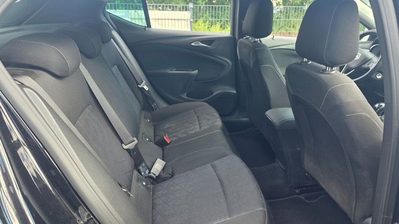 Opel Astra 1.4 SIDI Turbo 120 Jahre Start/Stop 2019 – снимка 19