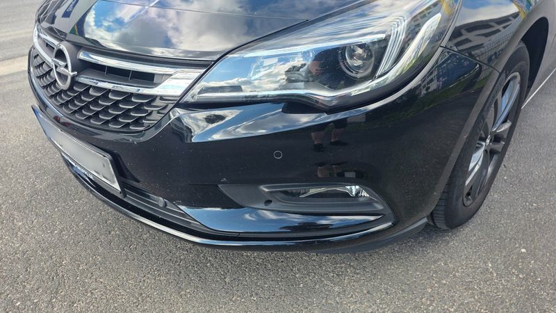 Opel Astra 1.4 SIDI Turbo 120 Jahre Start/Stop 2019 – снимка 38