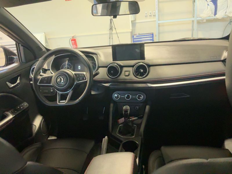 Ssangyong Tivoli 1.5 Black Line 4x2 2023 – снимка 17