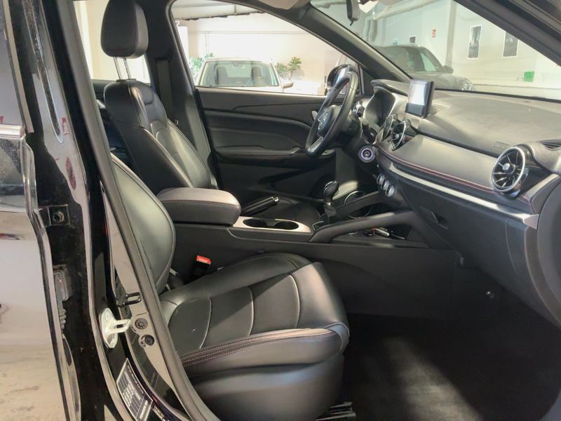 Ssangyong Tivoli 1.5 Black Line 4x2 2023 – снимка 16