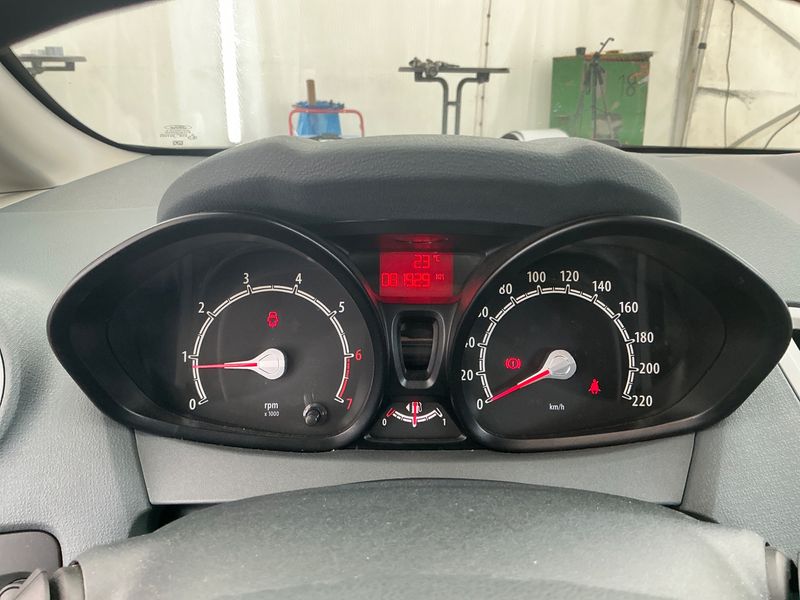 Ford Fiesta 1.25 Trend 2009 – снимка 4