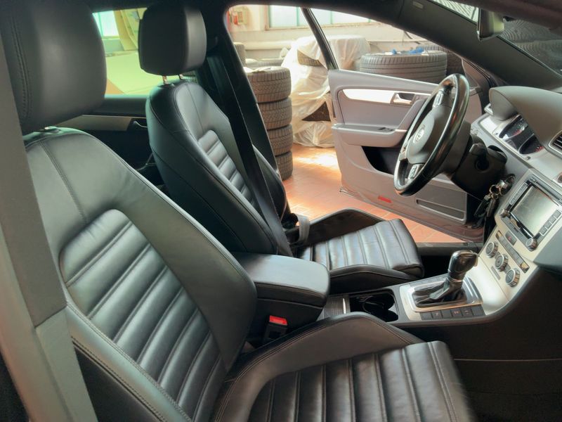 Volkswagen Passat 2.0 TDI Highline 4Motion BlueMotion Tech 2012 – снимка 11