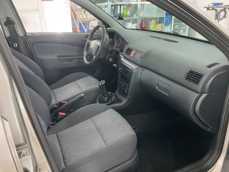 Skoda Octavia 1.4 Tour 2010 – снимка 3