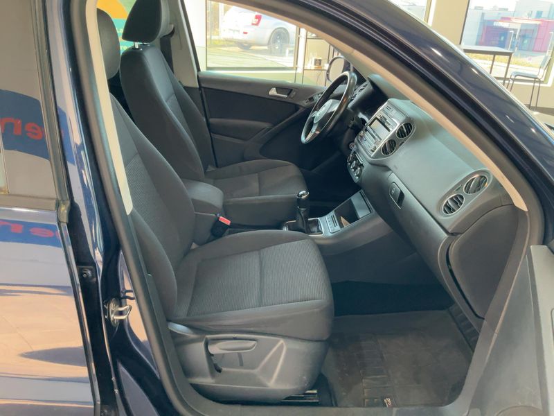 Volkswagen Tiguan 1.4 TSI BlueMotion Tech 2013 – снимка 16