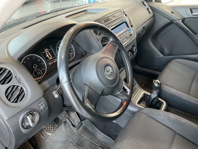 Volkswagen Tiguan 1.4 TSI BlueMotion Tech 2013 – снимка 30