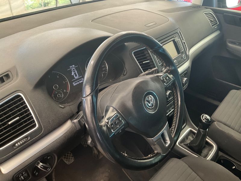 Volkswagen Sharan 2.0 TDI Cup BlueMotion Tech 2015 – снимка 43