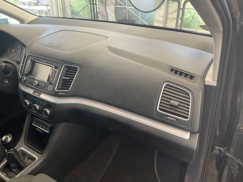Volkswagen Sharan 2.0 TDI Cup BlueMotion Tech 2015 – снимка 51