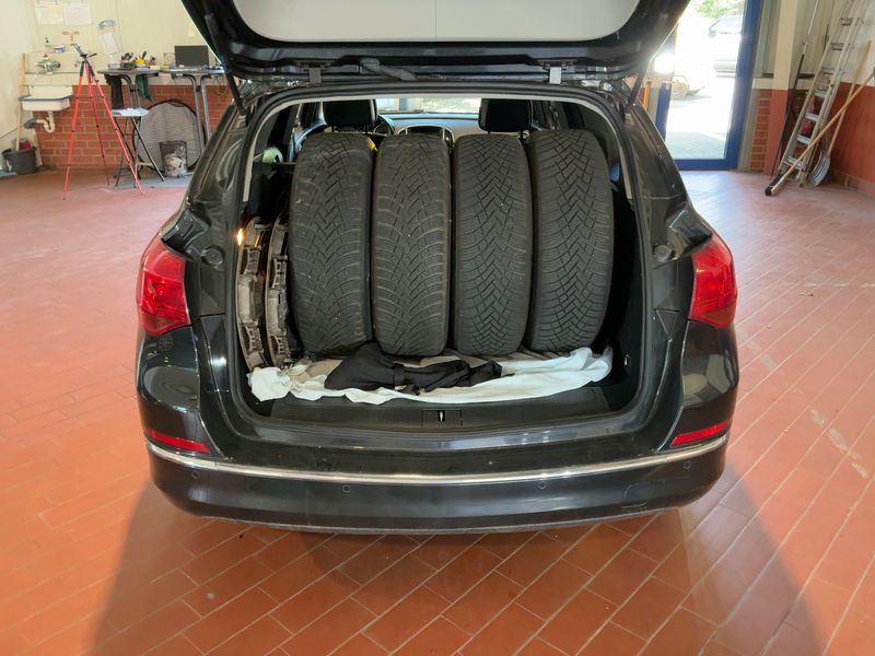 Opel Astra 1.4 Turbo Style 2015 – снимка 16