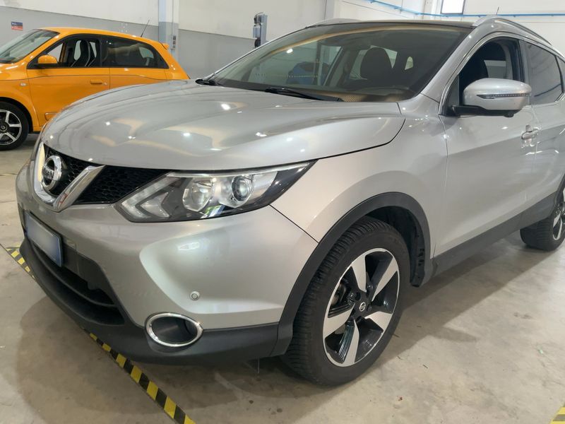 Nissan Qashqai 1.6 dCi N-Connecta 4x4 2017 – снимка 2