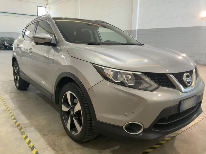 Nissan Qashqai 1.6 dCi N-Connecta 4x4 2017 – снимка 12