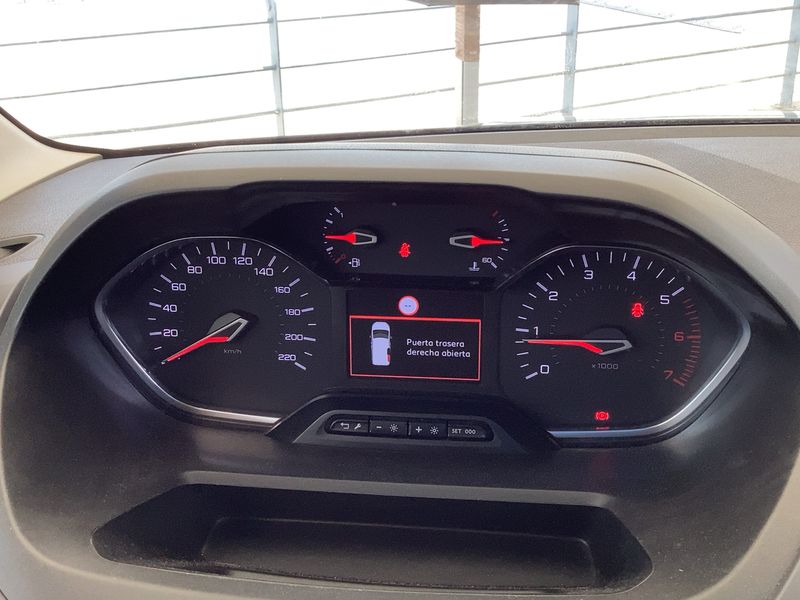 Peugeot Rifter 1.5 Blue-HDi Allure Pack L2 2021 – снимка 18