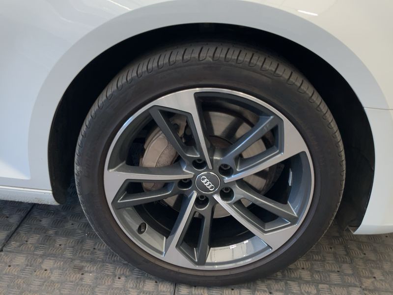 Audi A4 40 TDI quattro Sport 2019 – снимка 11