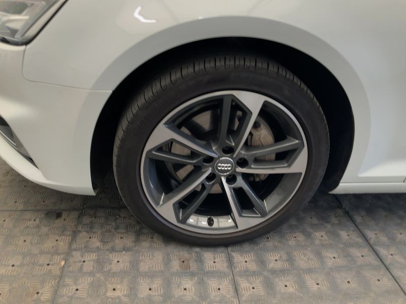 Audi A4 40 TDI quattro Sport 2019 – снимка 3