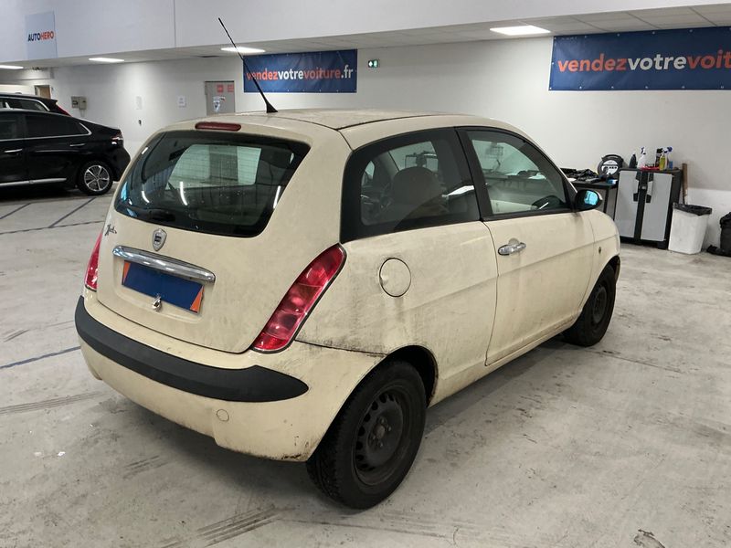 Lancia Ypsilon 1.4 Platino 2004 – снимка 2