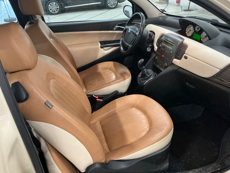 Lancia Ypsilon 1.4 Platino 2004 – снимка 3