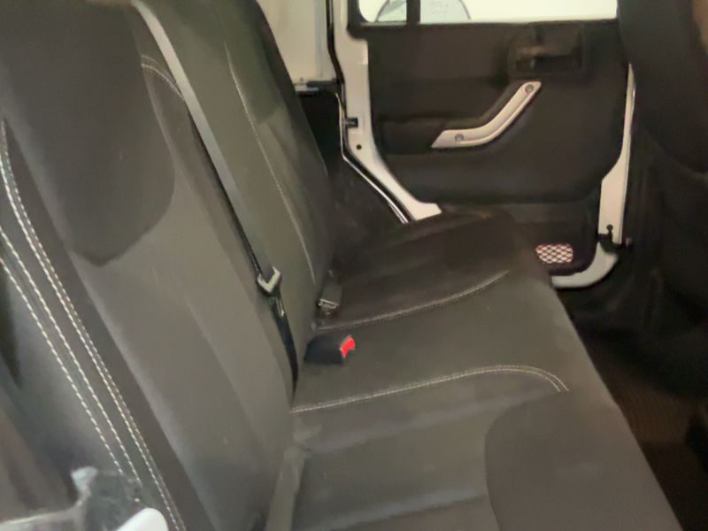 Jeep Wrangler Unlimited 3.6 V6 Rubicon 2018 – снимка 19