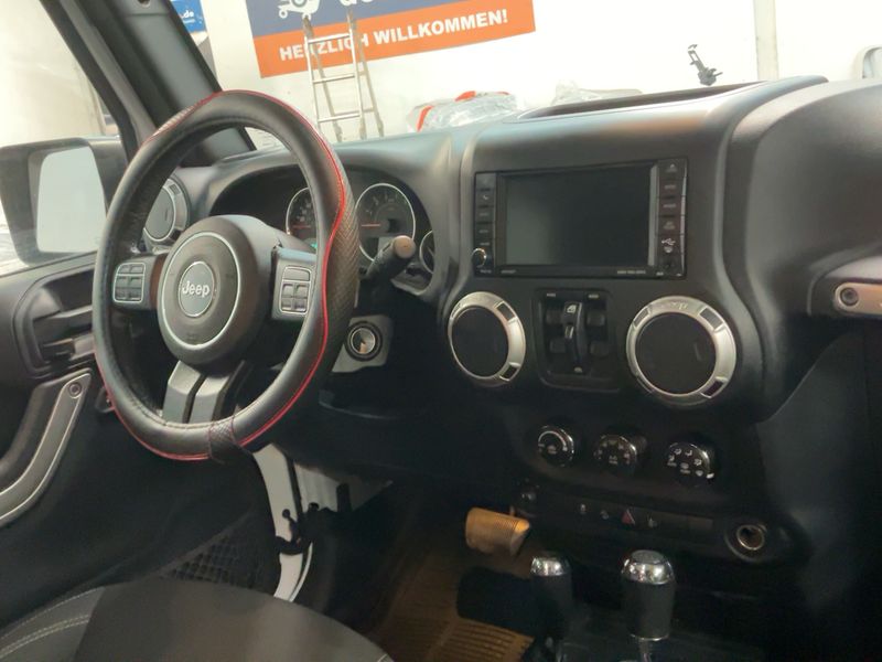 Jeep Wrangler Unlimited 3.6 V6 Rubicon 2018 – снимка 17
