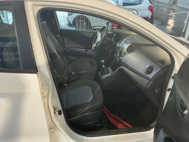 Hyundai i10 1.0 Blue drive 2013 – снимка 3