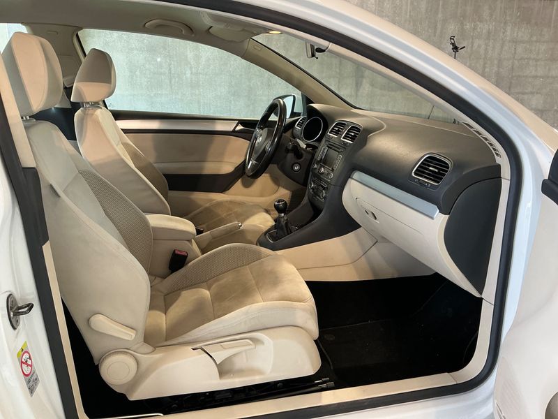 Volkswagen Golf VI 1.6 TDI Highline 2010 – снимка 3