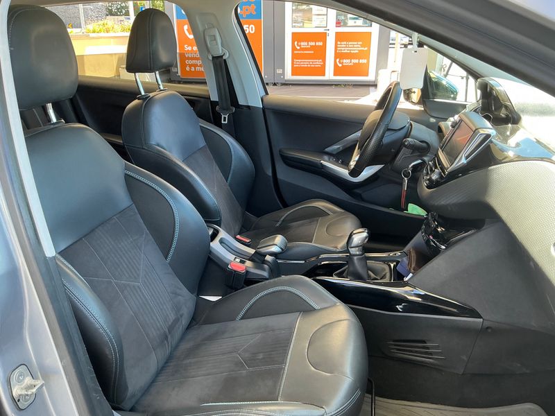Peugeot 2008 1.2 PureTech Crossway 2018 – снимка 16