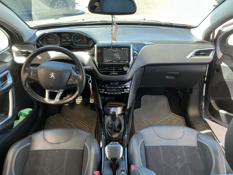 Peugeot 2008 1.2 PureTech Crossway 2018 – снимка 17