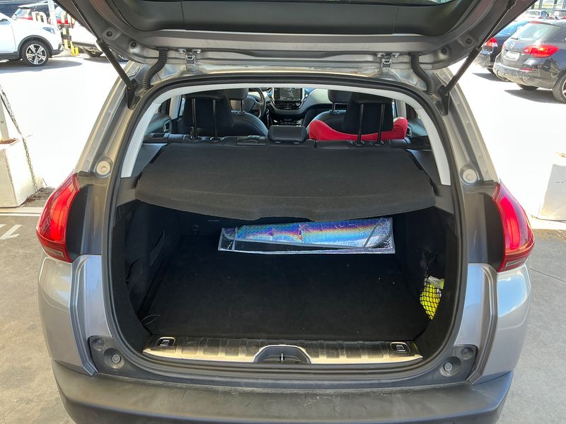 Peugeot 2008 1.2 PureTech Crossway 2018 – снимка 15