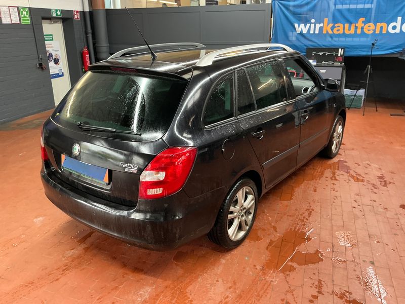 Skoda Fabia 1.6 Sport 2009 – снимка 2