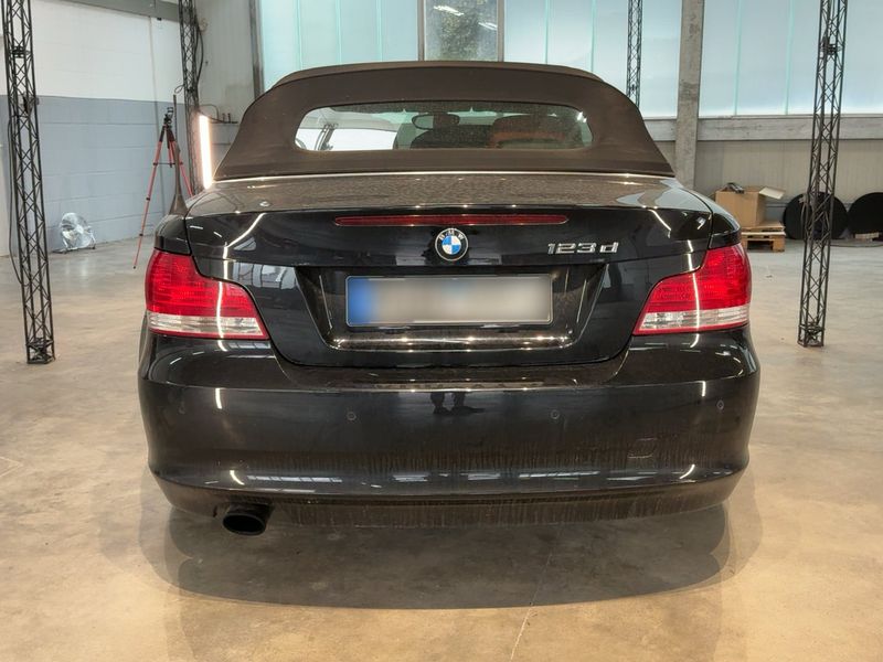 BMW 1er 123d 2011 – снимка 7