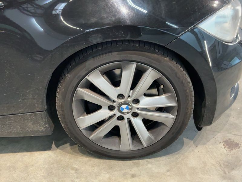 BMW 1er 123d 2011 – снимка 11