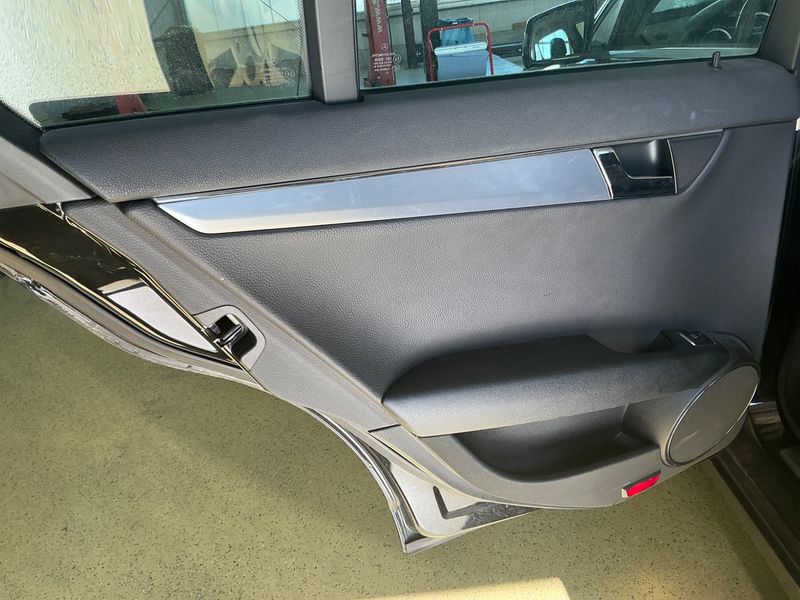 Mercedes-Benz C-Klasse C 220 CDI T BlueEfficiency Avantgarde 2011 – снимка 24